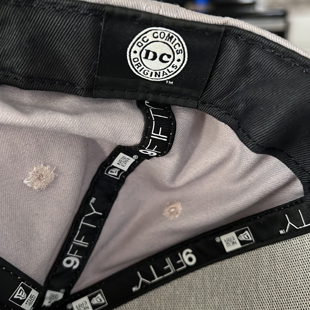 Dc Comic’s Adjustable Snap Back Hat - image 5